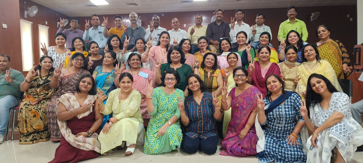 ChhaviGupta_04's tweet photo. What we learn with pleasure, we never forget.
TDC -CLS , day 2 is well spent with inspiring ,talented and thoughtful TDCs of zone-2 .A place where learning takes place mutually.
#Classroomstrategies
#ARTtoCoArt
#observationfeedback
@Dir_Education @PbpandeyB @AmitaSh25774527 https://t.co/u9Ua86fWKA