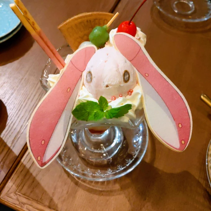 コラボカフェ行ってきましたプリマの世界観にぴったりの内装、絶品のオムレツに感動しました(*'◒`*) 