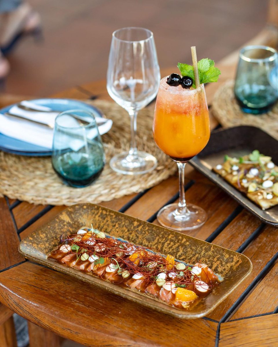 Discover one of the most luxurious hotels in Barcelona, to enjoy your magical honeymoon. The Hotel Arts in Barcelona an exclusive Mediterranean lifestyle that combines city and sea.

New article 👉np-magazine.com/2022/09/15/cit…