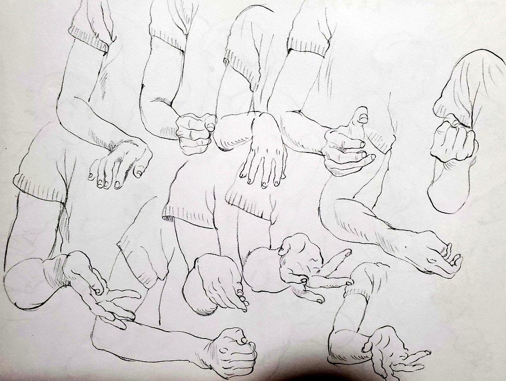 自分の手と腕のスケッチ✏️
スケッチは、心が静まってとても楽しい 