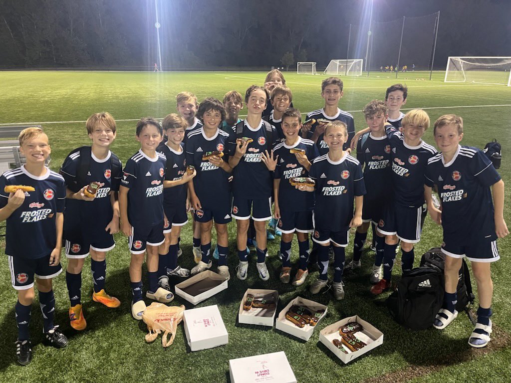 STLDASoccer's tweet photo. Congrats on the win STLDA 09 boys and happy birthday Chris Giannino!  #donuts?nomeatballs? https://t.co/4e8dT0vocn