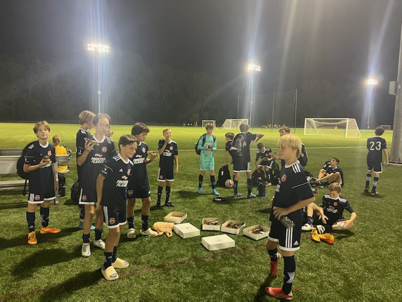 STLDASoccer's tweet photo. Congrats on the win STLDA 09 boys and happy birthday Chris Giannino!  #donuts?nomeatballs? https://t.co/4e8dT0vocn