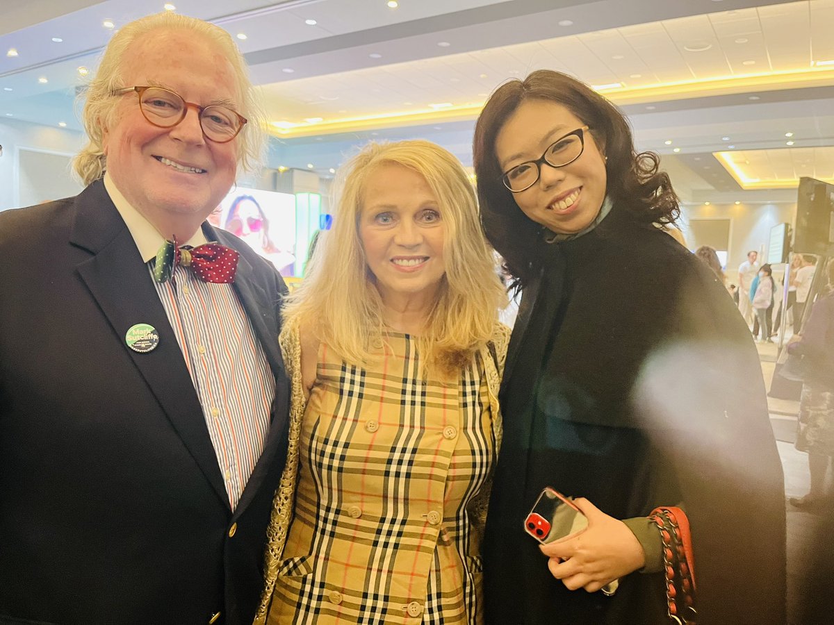 LauraPeck6's tweet photo. Glad to see @MBACommunityDev @cbuniversity grad Lolita Lam volunteer her time to get involved w the @_MarkSutcliffe #markformayor team. https://t.co/LVNNxCCOkw