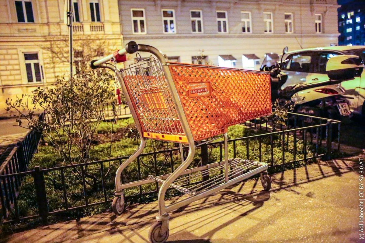 #Einkaufswagenkunst 1200 #Wien Wallensteinstrasse