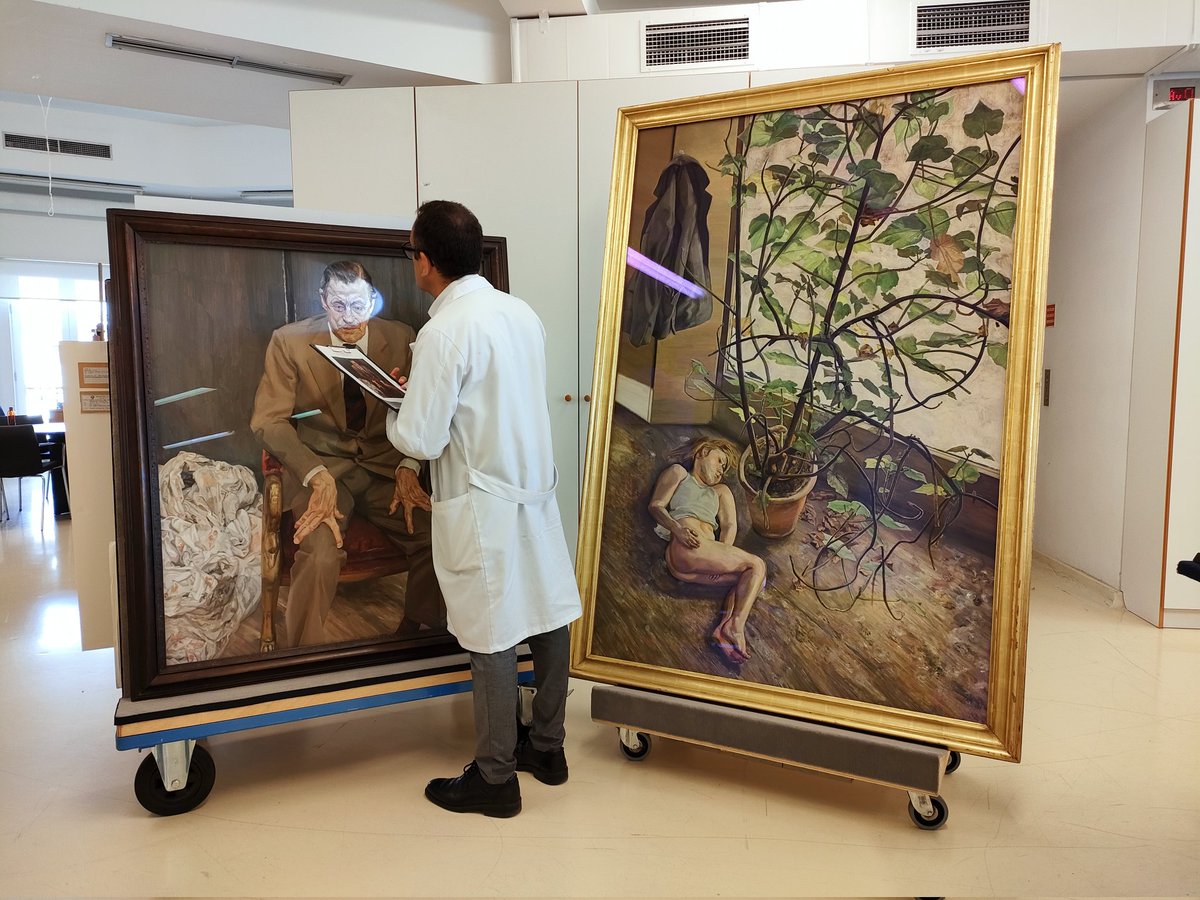 RestauraThyssen's tweet photo. Chequeamos las obras y realizamos los Informes de Condición de las 3 piezas de #LucianFreud que van a viajar a la @NationalGallery de #Londres para la Expo "Lucian Freud: New Perspectives", expo que luego podrá ser vista en @MuseoThyssen del 14 de febrero al 18 de junio de 2023. https://t.co/SrDSQxtSo4