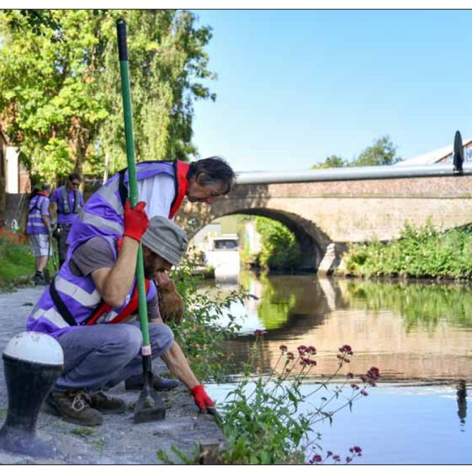 ShefBiztogether's tweet photo. 🌊Fantastic to hear the mile-long stretch of the Sheffield and Tinsley Canal from Victoria Quays to Bacon Lane Bridge has been awarded a Green Flag status. 🌿🌊
A brilliant collaboration between ourselves, @GRAHAMGroupUK and @CanalRiverTrust!
#Sheffield #GreenFlagStatus https://t.co/it5dlUHNhW