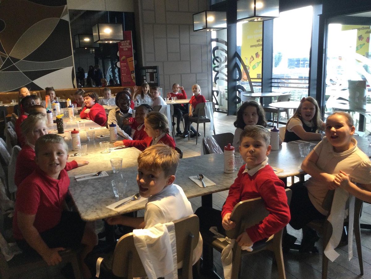 NET_Abbotsweld's tweet photo. PIZZA TIME ๐ || Independence class had a fantastic time at pizza express yesterday where they learnt about different food groups and then had the opportunity to make their own delicious pizzas ๐ #shapingfutures #netacademies https://t.co/vPAf1QIEIg