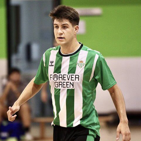 Limones5Agency's tweet photo. 𝐂𝐞𝐧𝐝𝐚𝐧 lo tiene claro 👍🏽

Semana de Liga en Segunda División

Otro año más de verdiblanco 💚🤍 

#Davicorteam • @cendan_pablo 💥 https://t.co/LLwiGuV9do