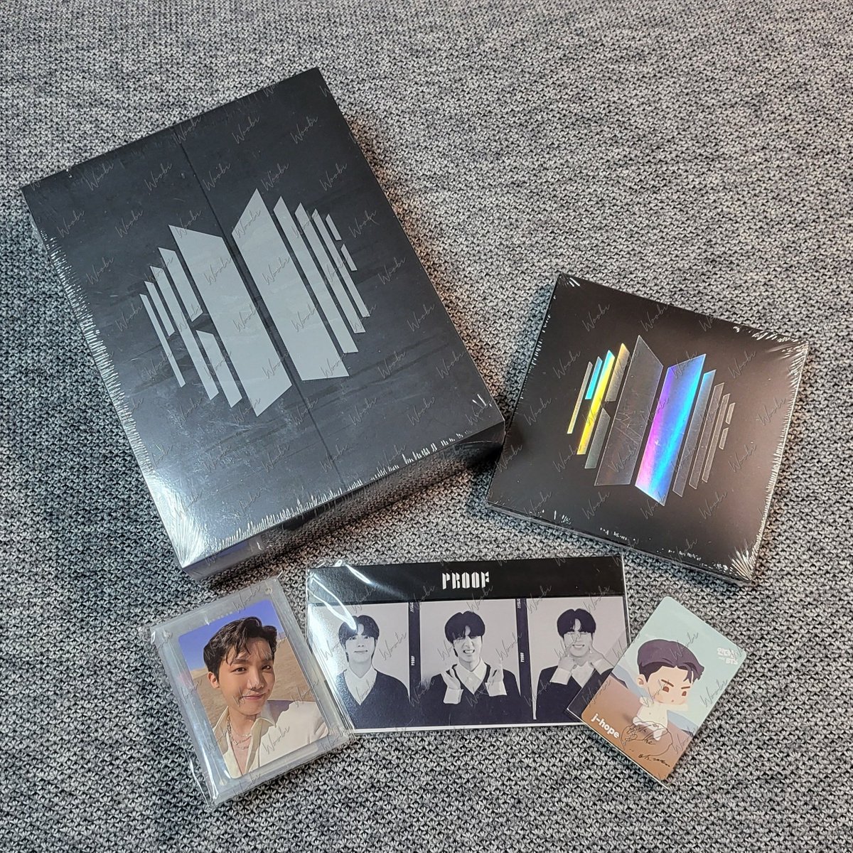 BaseLineWoo's tweet photo. πππ I come home after an awesome night, to another of my Wev #BTS_PROOF sets having arrived today!!!πππ & OMFG HAVE 2SEOK AGAIN BUT THE OTHER WAY AROUND!!!πππ
MY BIAS LINE IS COMPLETE!!!
#BTSMERCHCOLLECTOR #BTSMERCHWARSPARTICIPANT #BTSΒ #λ°©νμλ
λ¨ #BTSARMY @BTS_twt https://t.co/zBnjBLl6ui