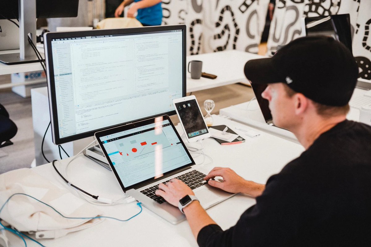 bldweb's tweet image. Adobe rachète Figma pour 20 milliards de dollars ! 💰

src : tinyurl.com/2ns9kdtv