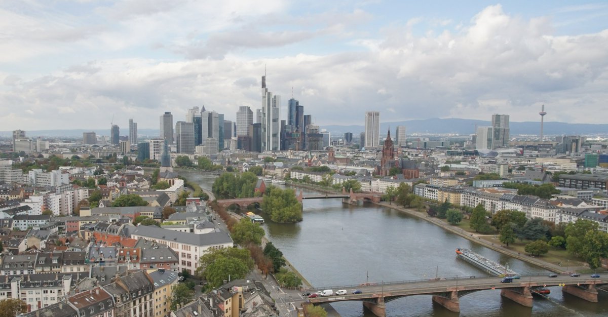 Frankfurt. A rainy day.

#aktien #equities