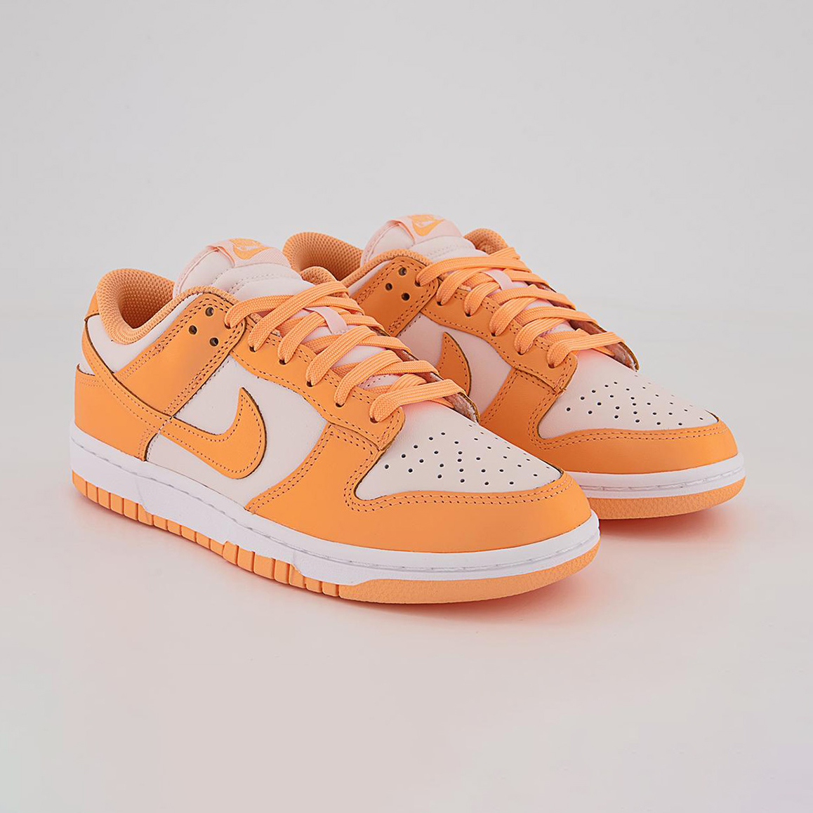 houseofheat's tweet photo. New Looks // Nike Dunk Low “Peach Cream” 🍑

MORE HERE: https://t.co/O9o6juG7VT https://t.co/VWBvMmuxHS