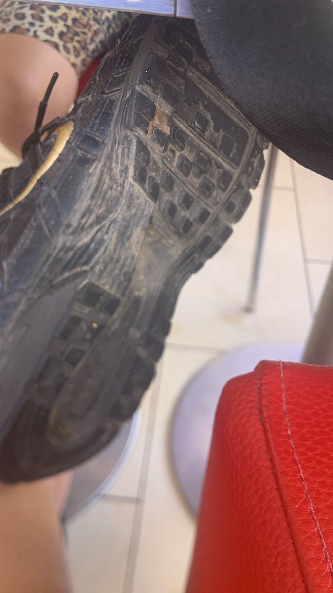 lorenaaaalopez's tweet photo. Recién lamidas de un pringado de barcelona #paypig #slave https://t.co/uzof2mNlsZ