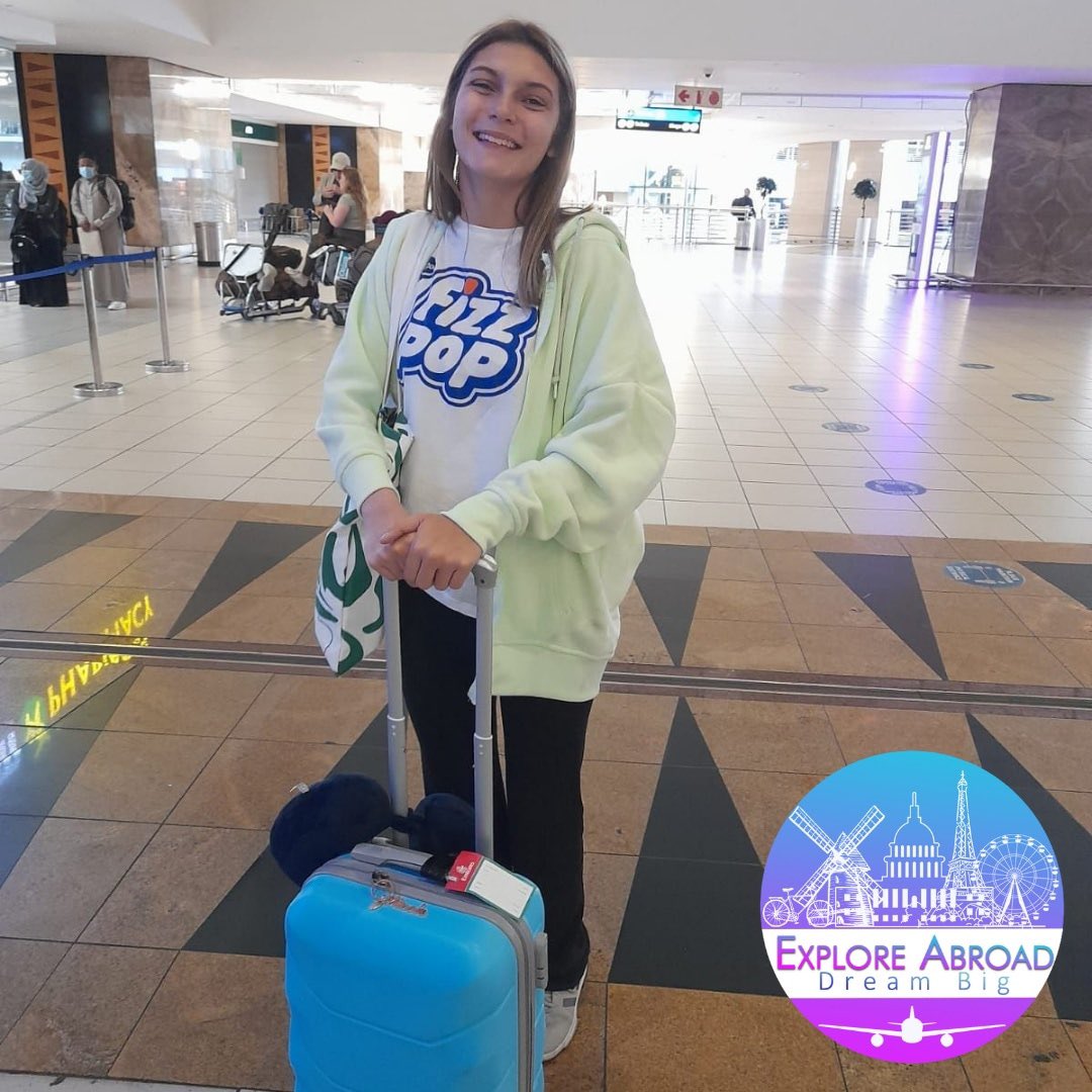 AyandaMadonna's tweet photo. Nicole flew out to the Netherlands last night where her new host family will welcome her to today when she arrives! 🇳🇱✈️

We are so excited for you, Nicole! 💜 email me today: ayanda@exploreabroad.co.za 🤝

#exploreabroad #explorethenetherlands #aupairinthenetherlands https://t.co/FluKqp2M2z