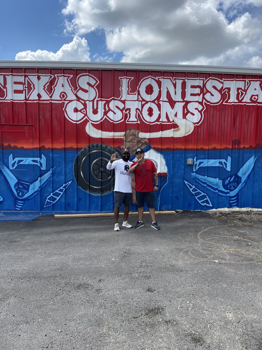 CAN I BRAG ON THE 903!!! Stop by and meet the guys with the best rims and tires in the 903!!!! Texas Lonestar Customs in have everything you need to make your vehicle look stylish! Thanks Gilbert for taking care of me. #Bragginonthe903