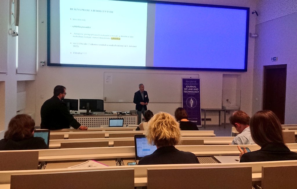 ÚPT/ILT tweet media