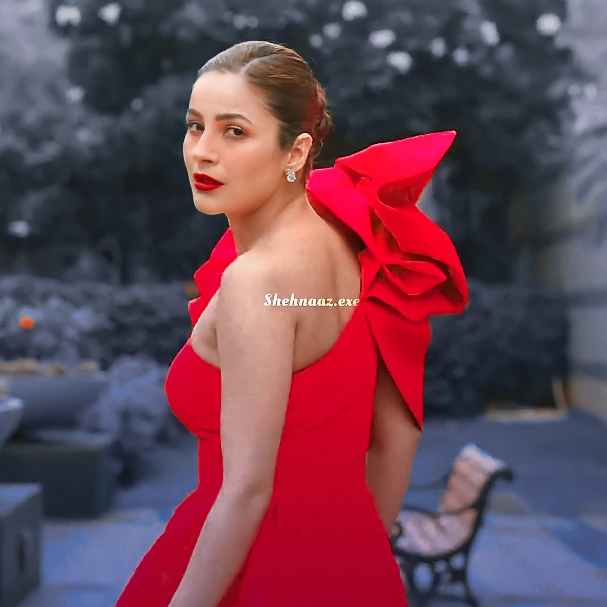 shehnaaz_exe's tweet photo. You are worthy of love and respect. You are beautiful, gifted, and intelligent. Don't let the storm make you forget it. ❤️🌹🥀🌺

@ishehnaaz_gill 

#ShehnaazGill https://t.co/9tmcl8sphO