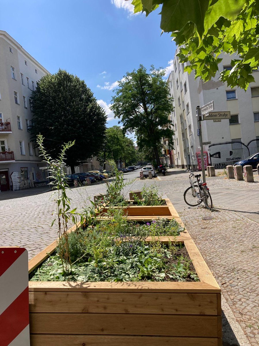 Ab heute geht die Parklet-Förderung in Berlin in eine weitere Runde!
Anträge für 2023 können bis 31.10.22 eingereicht werden.

Alle Infos:
berlin.de/parklets/ueber…

#parklets #parkletförderung #soldinerkiez #berlinerparklets #mobilitätswende