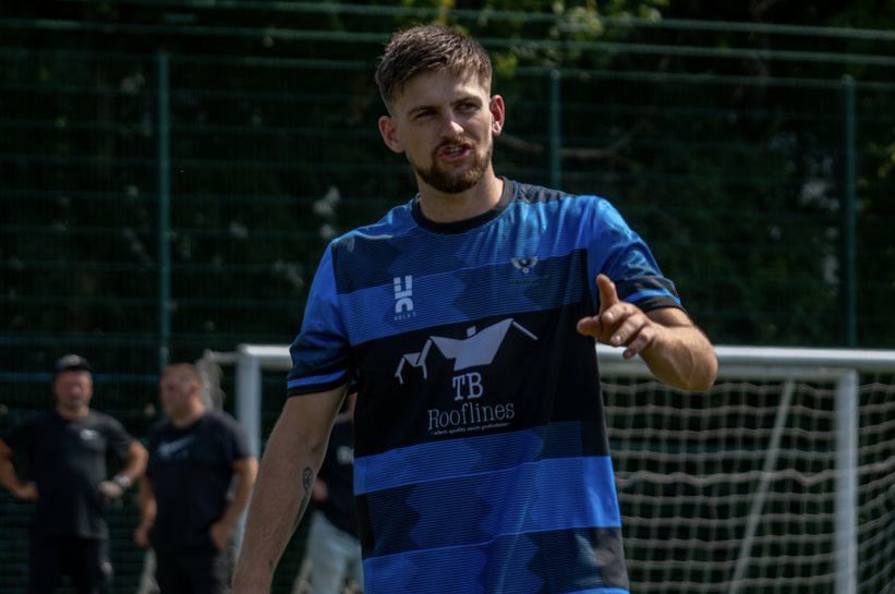 TongeUtd's tweet photo. Back in action this Sunday hoping to bounce back from the first game of the season as we go up against our close rivals Empire which should be a very feisty encounter!

⚫️🔵🦅

@RBDSFLOfficial https://t.co/AEItlQtzDb