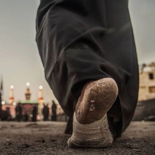 سلام ہو اُن اٹھتے ہوئے قدموں پر جو حسین ابن علی ع کی جانب بڑھ رہے ہیں🤍🧿🥺
#ArbaeenWalk