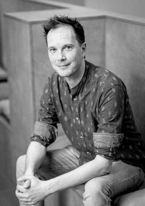 Wordt André van <a href="/KonVisio/">Koninklijke Visio</a> Onderwijs Grave leraar van het jaar Speciaal Onderwijs? Dat weten we op 5 oktober. Wat zeggen zijn leerlingen over hem? Waarom hebben zij hem genomineerd? En wat komt er allemaal bij kijken? Lees het op: visio.org/nl-nl/home/act…