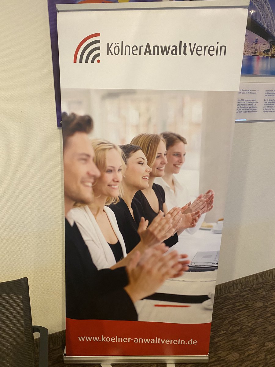 luckhaus's tweet photo. 12. NRW IT Rechtstag heute und morgen hybrid perfekt organisiert vom Kölner Anwaltverein - aktuell spannender Vortrag von @Dennis_Kipker zu Cybersecurity @davit_recht @KoelnerAnwalt #ITRecht #ITlaw https://t.co/40BTgudt7Z