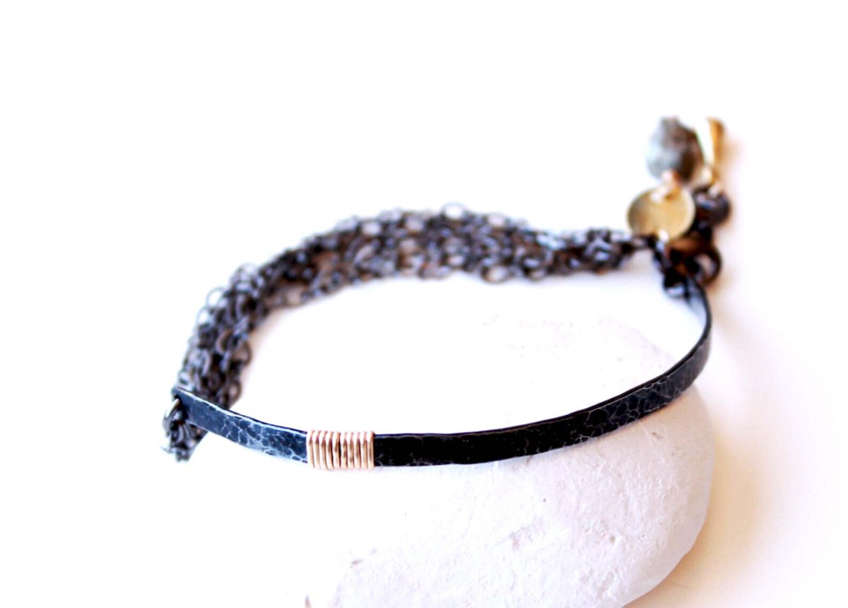 BotFreedonia's tweet photo. Black bar bracelet, oxidized steel and gun metal chain. Mixed metal bracelet - black and gold with Pyrite gemstone. Multi chain. Artisan.
#mixed #black #MetalBracelet #multi #GunMetalChain #Pyrite #Artisan #EverywhereUR
👉https://t.co/RLbFEnaWpr https://t.co/IrJ6n05LNx
