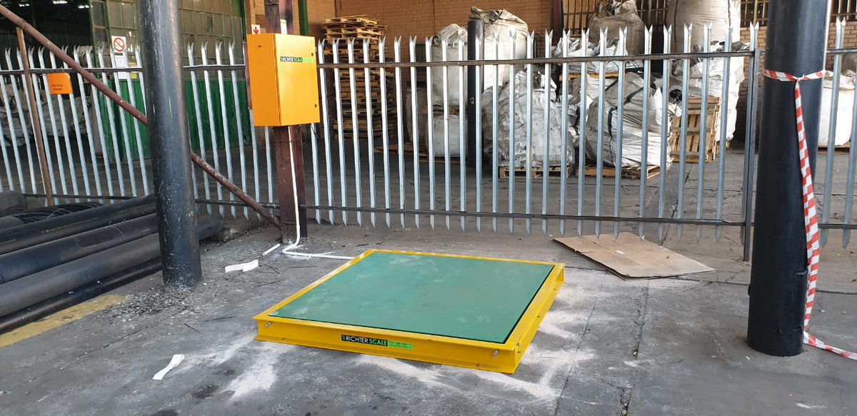 Protect your floor/platform scale from forklift damage.

We manufacture bumper frames to suit any size floor scale.

richterscale.co.za/floorandpallet…

 #weighingsolutions #proudlysouthafrican #weighingscale