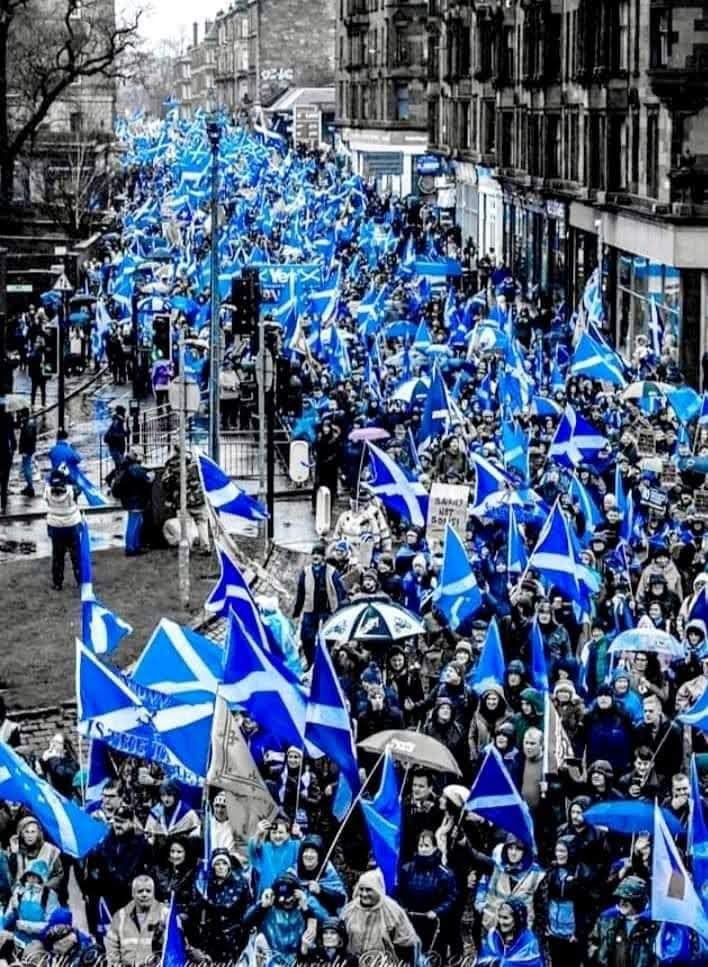 AnnmarieGallig1's tweet photo. Let’s fill Twitter with this photo instead of the mournfest #ScottishIndependence 🏴󠁧󠁢󠁳󠁣󠁴󠁿🏴󠁧󠁢󠁳󠁣󠁴󠁿🏴󠁧󠁢󠁳󠁣󠁴󠁿🏴󠁧󠁢󠁳󠁣󠁴󠁿🏴󠁧󠁢󠁳󠁣󠁴󠁿🏴󠁧󠁢󠁳󠁣󠁴󠁿🏴󠁧󠁢󠁳󠁣󠁴󠁿🏴󠁧󠁢󠁳󠁣󠁴󠁿🏴󠁧󠁢󠁳󠁣󠁴󠁿🏴󠁧󠁢󠁳󠁣󠁴󠁿 https://t.co/8y8q18nXzq