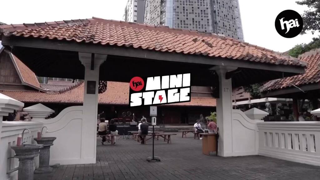 HaiMagazine's tweet photo. YOOOW HAI MINI STAGE VOL. 4 2 HARI LAGI NIH!!
Liat keseruan HAI Mini Stage yang udah-udah, nih! Kita tunggu lo tanggal 17 September 2022 di Main Atrium Gandaria City Mall, Ground Floor ya!
#haiministage #reconnectfest #haionline #45piration #gridnetwo… https://t.co/cu89TYXgSP https://t.co/Yq8aZVC4dC