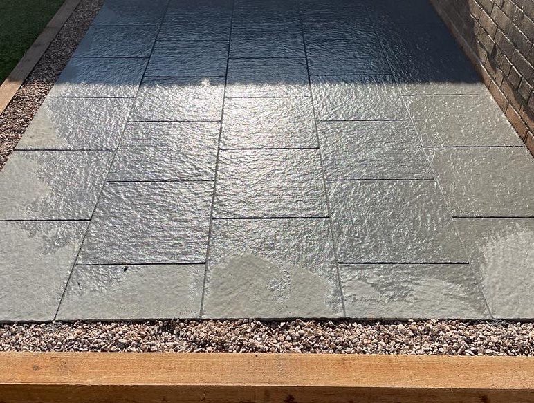 jarmansgarden's tweet photo. One day turnaround, garden on a budget! 

#garden #gardentransformation #gardeninspo #moderngarden #patio #patioinspo #landscaping #gardenmakeover #modernhomes #gardendesign #cardiffgardens #idealgarden #gardensonabudget #actualinstagramgardens https://t.co/zxP9gsHfOH
