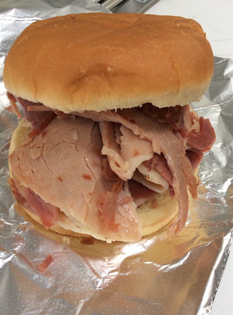 BrowningsHam's tweet photo. Fresh Squeezed Lemonade &amp; Country Ham Sandwiches this weekend at Benton's Family Farm Fall Craft Show. https://t.co/yVJJ8OW4zO