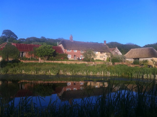 TheHolidayCots's tweet photo. North End Farm offers outstanding self-catering accommodation in Dorset. Book your memorable countryside break for September or October.
๐Sleeps 1-40
https://t.co/mPmPRvLWnj
#Chideock #Bridport #Dorset #SelfCatering #Availability #Groups #FamilyFriendly #Memorable #Countryside https://t.co/NrvsOnIu00
