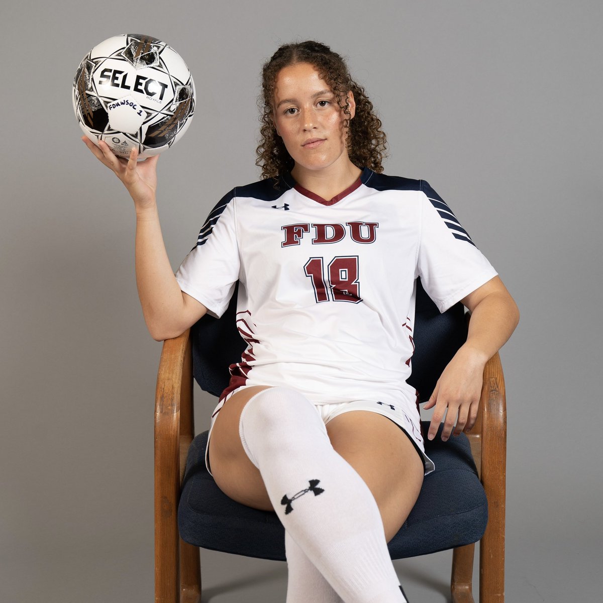 FDUWSOC's tweet photo. 6️⃣ STRAIGHT.

✅ Five straight shutouts—the most in program history.
✅ Devils tied the longest W streak in program history.
✅ FDU ranks 2nd in D3 in shutouts in 2022.
✅ 6-0 start sets a program record.

😈🤘🏼🔥

@FDUDevils | 📸 @donald_komondy | @FDUWhatsNew https://t.co/nYc0lUIbB9