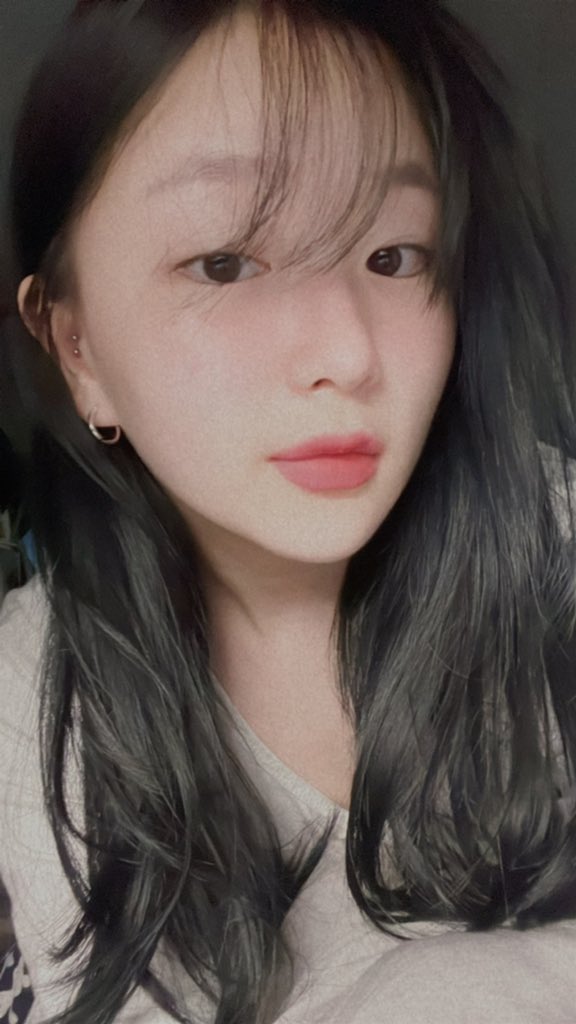 [#승은]
머리 짜르고 앞머리 냈는데 어때요 ㅎㅎ
#밴디트 #BVNDIT