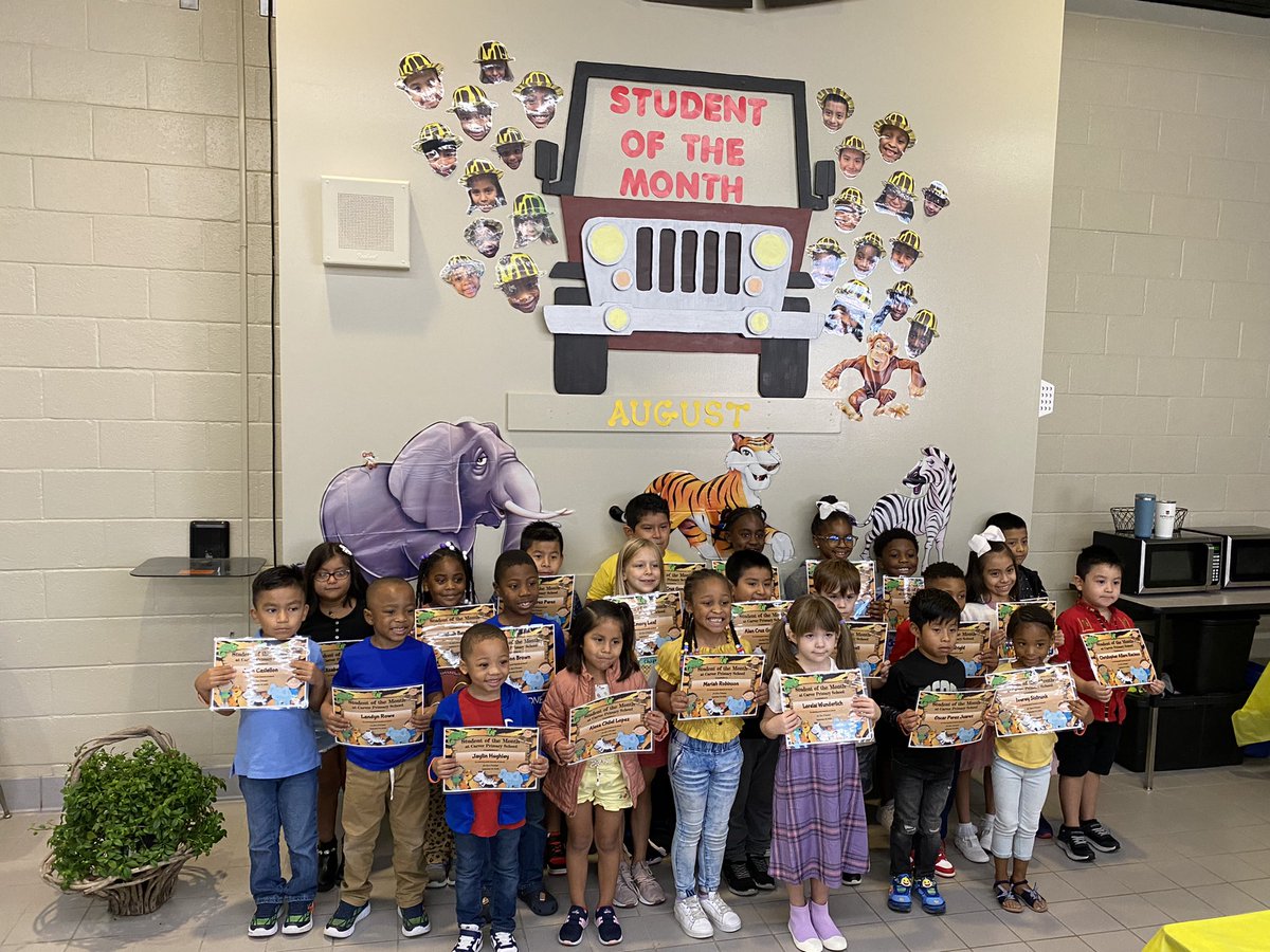 CarverPrimary's tweet photo. Carver enjoyed celebrating our August Students of the Month! Thank you to all the parents and teachers for making this celebration such a success. https://t.co/UkzFO1p5DJ