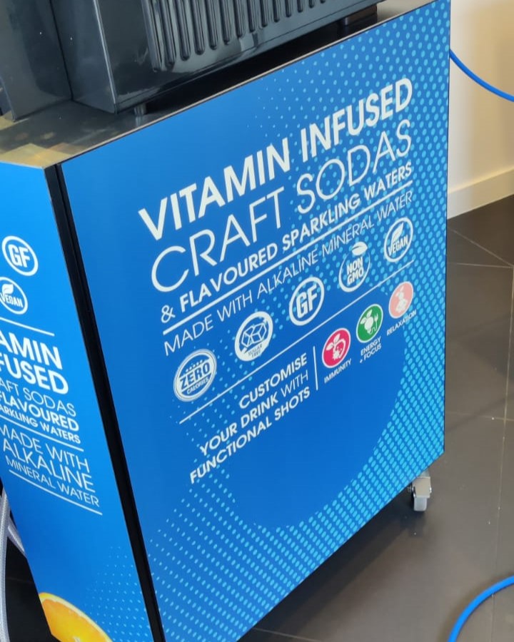 soda_smart's tweet photo. Bringing a little sunshine on a grey day in #London by installing 4 of these beauties in the breakout areas of a high profile #office building π
#drinkSmart #workplace #healthierdrinks #craftsoda #flavouredwater #vitamininfused #alkalinewater #drinksstation #nosugar #lowsugar https://t.co/cxbTe4efHz