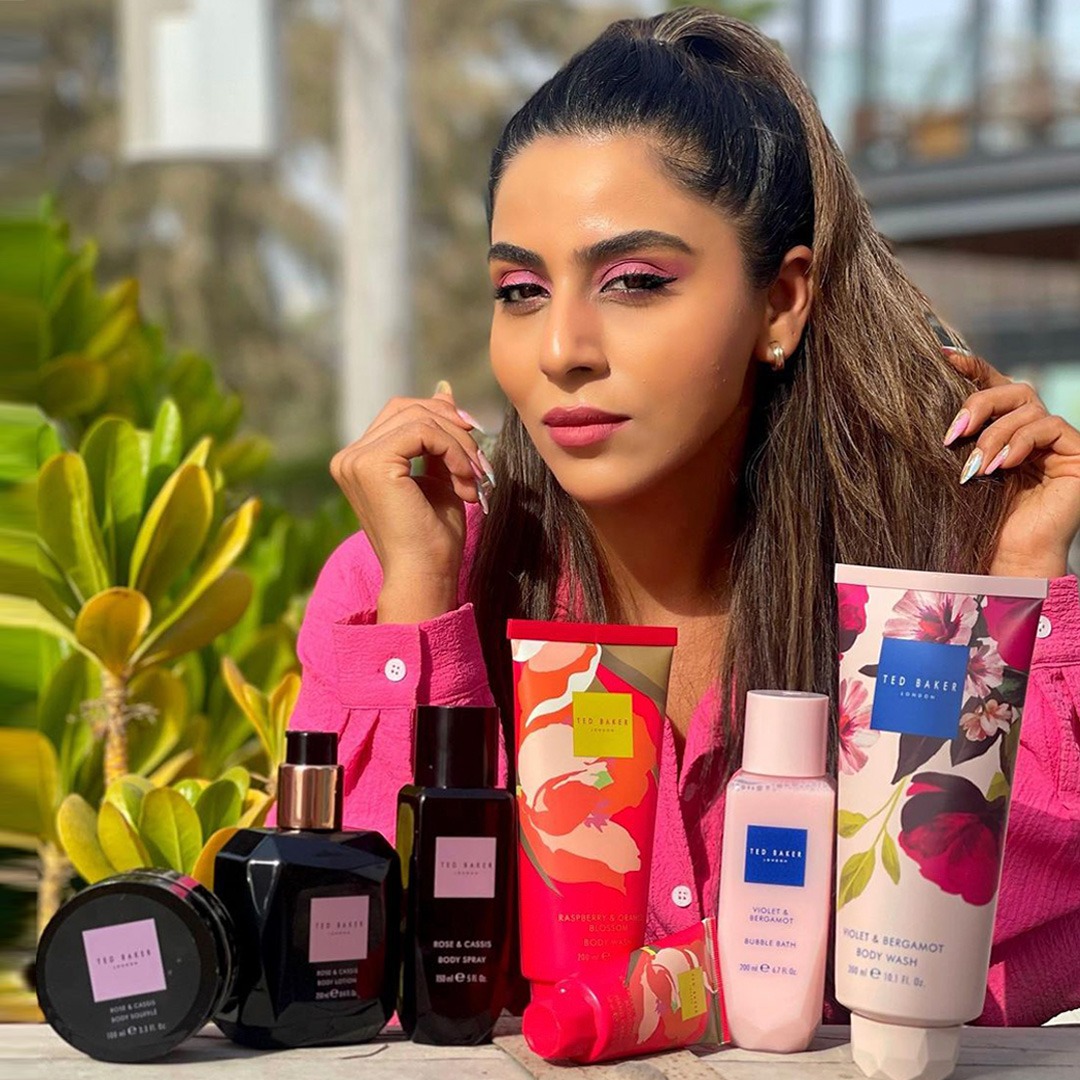 lulumallfuj's tweet photo. Raspberry &amp; Orange Blossom, Violet &amp; Bergamot ,or maybe Rose &amp; Cassis? 💗

Which of Ted's new Fusion collection are you excited to try?⁣ #BootsPharmacy

#LuLuMallFujairah #MyFujairah #bootsme #selfcare #metime https://t.co/86cj5uMC0I