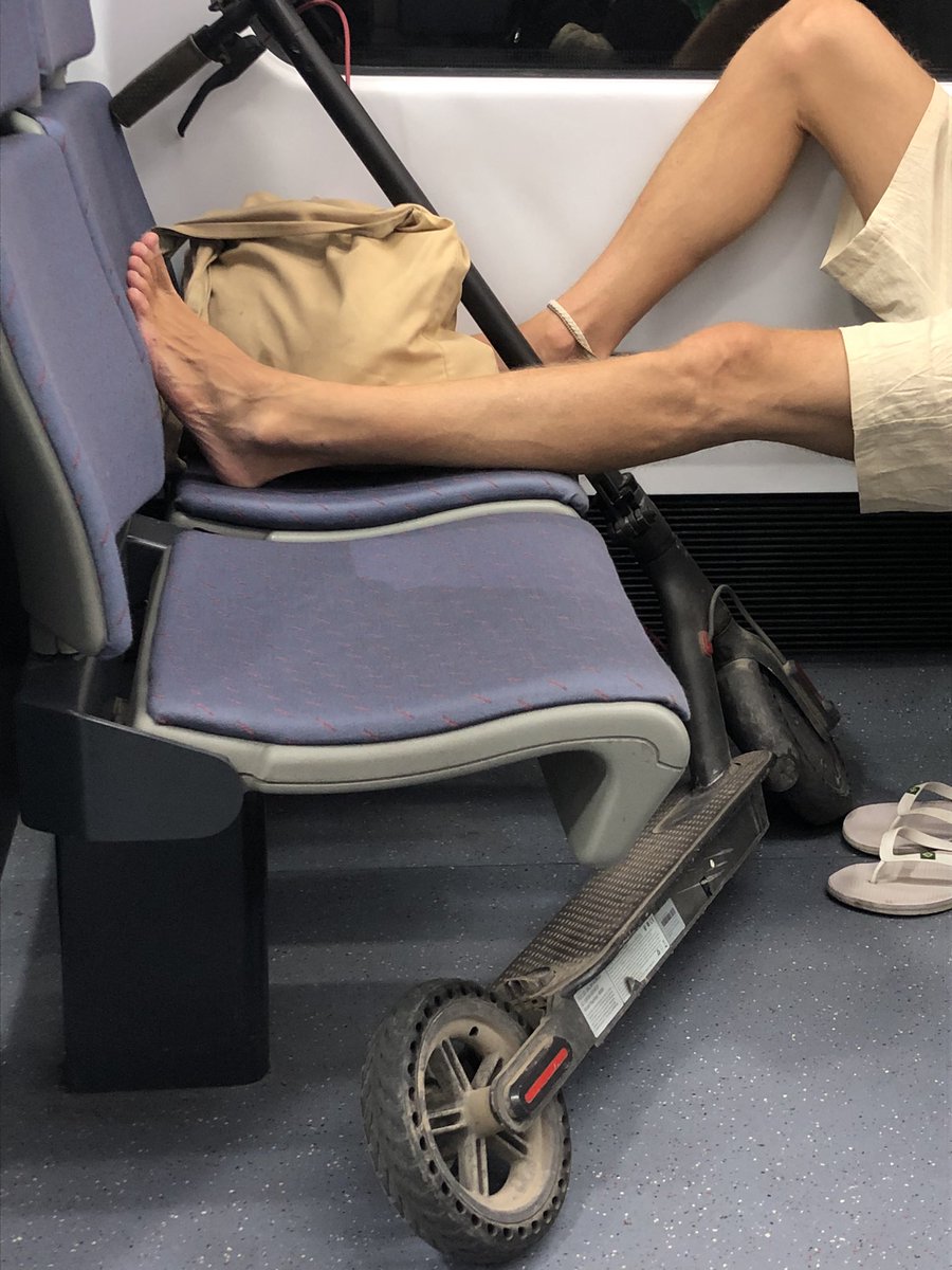 saracusi_'s tweet photo. aixo es legal? https://t.co/S4k5fvZhLo