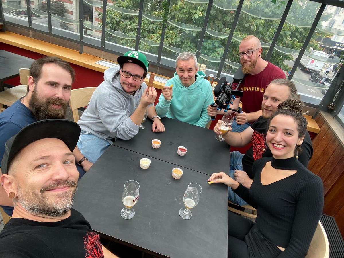 Aujourd’hui, nous avons tourné la vidéo promotionnelle de Battle Fries au Broebbeleir.
Merci aux participants : Yehudis, Arthur, Fabrice, Jyve, Yannick !!!
On a hâte de vous montrer le résultat.
#battlefries #byrgames #broebbeleir #lamule #lasenne #brusselsketjep #bgg #j2s