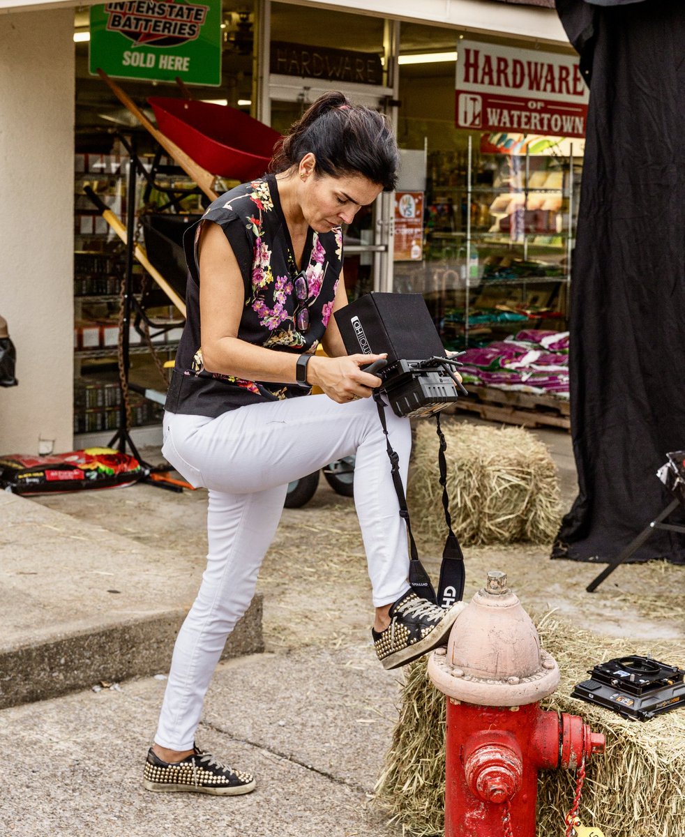 The Boss <a href="/Angie_Harmon/">Angie Harmon</a> at work on <a href="/cmorganmusic/">cmorganmusic</a> music video ⚡️🎥⚡️ #walkingtallproductions