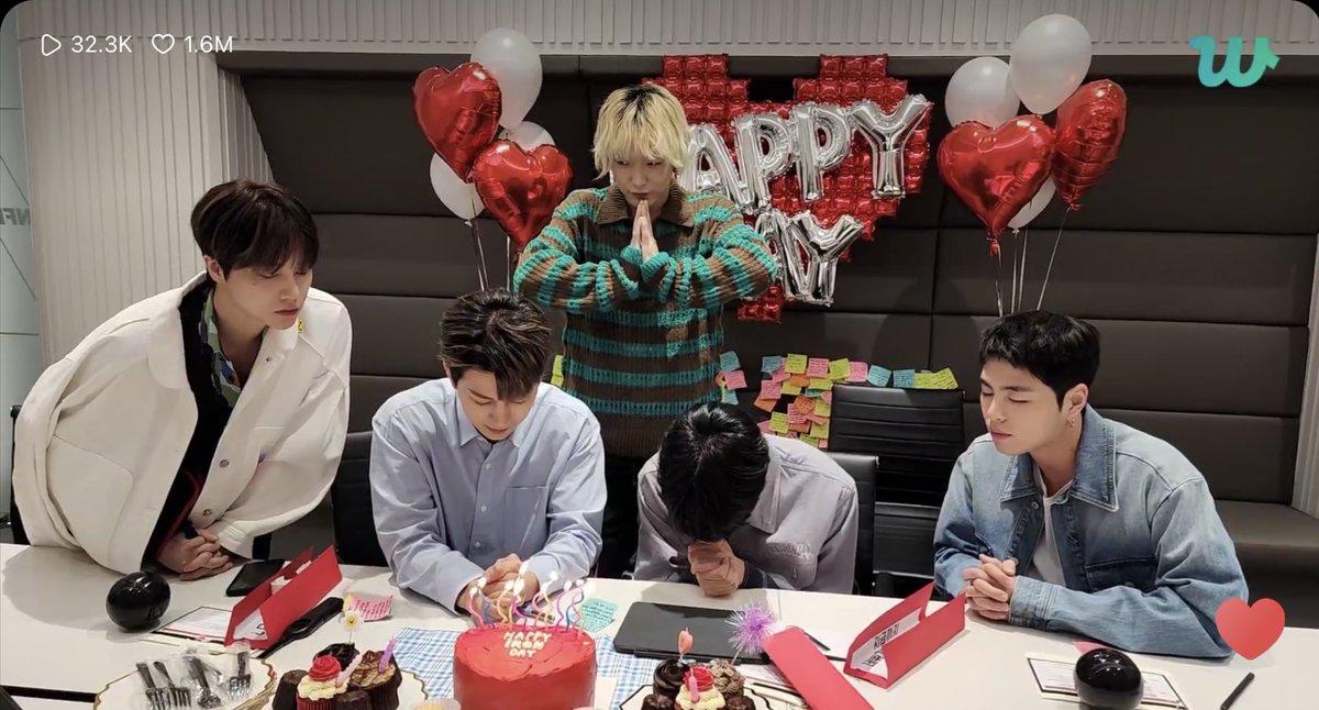 biQx_'s tweet photo. ( #แปล ) #iKON เปิดคำปรารถนาตอนครบรอบ 6 ปี ในวันครบรอบ 7 ปี

ดงฮยอก 
2021 - ปล่อยอัลบั้มใหม่ไ��ค่อน มีเพลงโซโล่ เล่นคอนเสิร์ต ในอนาคตก็จะเป็นไอค่อนที่คิดถึงไอคอนิกให้มากขึ้น 
2022 - ได้ปล่อยอัลบั้มใหม่แล้ว แต่ตอนนี้กำลังเตรียมเพลงโซโล่อยู่ ��ล้วก็ได้เล่นคอนเสิร์ตแล้วด้วย ตอนนี้-- https://t.co/Rbvq7etFFj