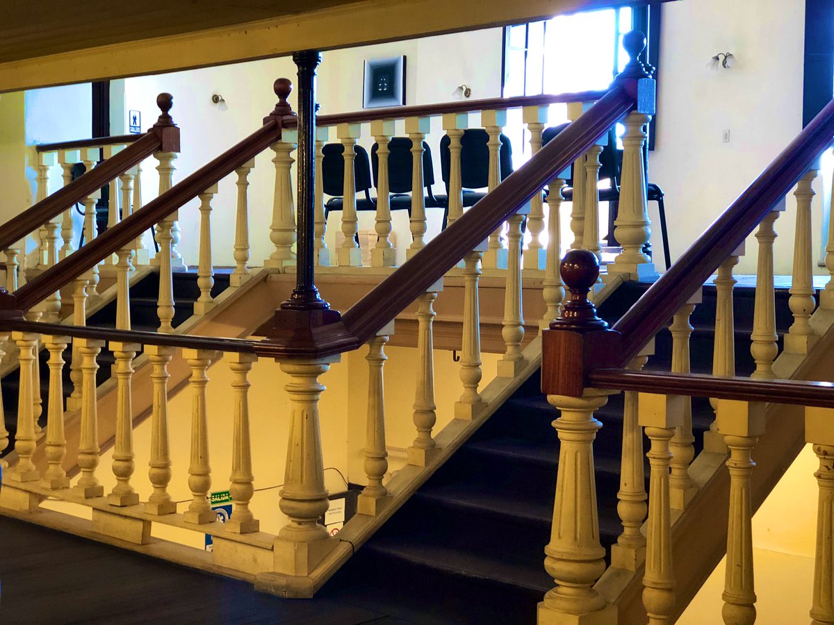 floraeme's tweet photo. En #Goya funciona el Teatro más antiguo de la Argentina. Data de 1873 y aún conserva los pisos de madera y el repujado en chapa de los palcos. 

Ah, y tienen un fantasma 🥲 https://t.co/3Kc61wtEgI
