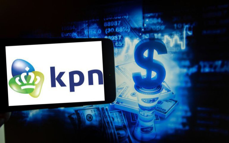 TotaalTV's tweet photo. Niet alleen Ziggo maar KPN biedt 12 maanden forse korting aan nieuwe klanten #KPN #televisie #InteractieveTV #internet #korting #Ziggo #media @KPN @KPNwebcare https://t.co/9QMXrSFlUZ https://t.co/nseBZ8QCad