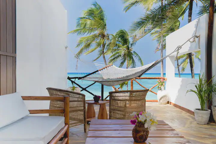 hadestays's tweet photo. Coco rise villas, Bwejuu, Zanzibar. US$ 660/night. hosts 16 guests. This is what you call the real deal. Get your friends and pack ASAP!! It's time for a vacation.

Link: https://t.co/wNmbPbfPEB

#HadeTravel #Travel #Vacation #Zanzibar https://t.co/bL68XU7yYM