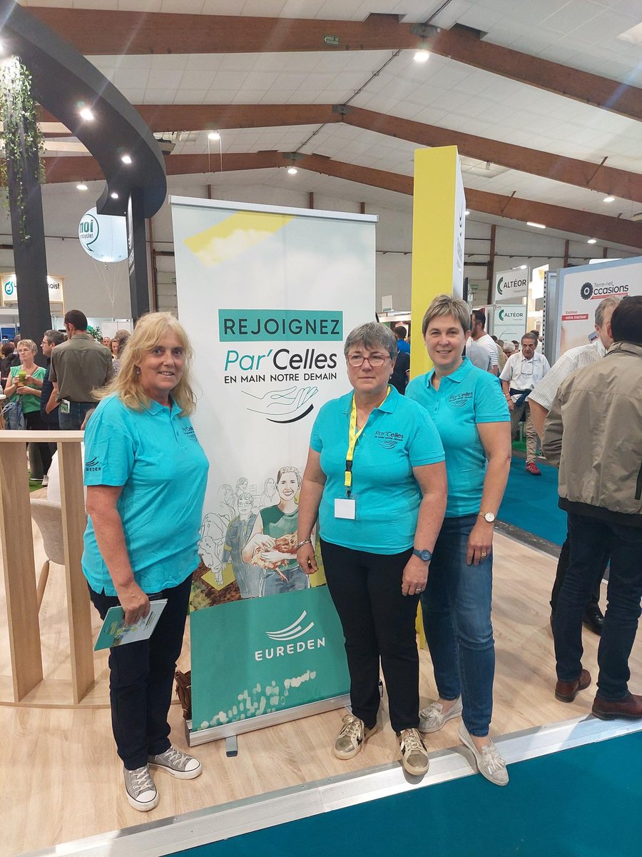 EuredenGroup's tweet photo. Par'celles, le #réseau mixte qui fédère les initiatives autour de la représentation des #agricultrices chez @EuredenGroup est présent au @SPACERennes. Comparons nos visions, partageons nos idées et cultivons notre différence ! #mixité #agriculture https://t.co/W7v4JFfiic