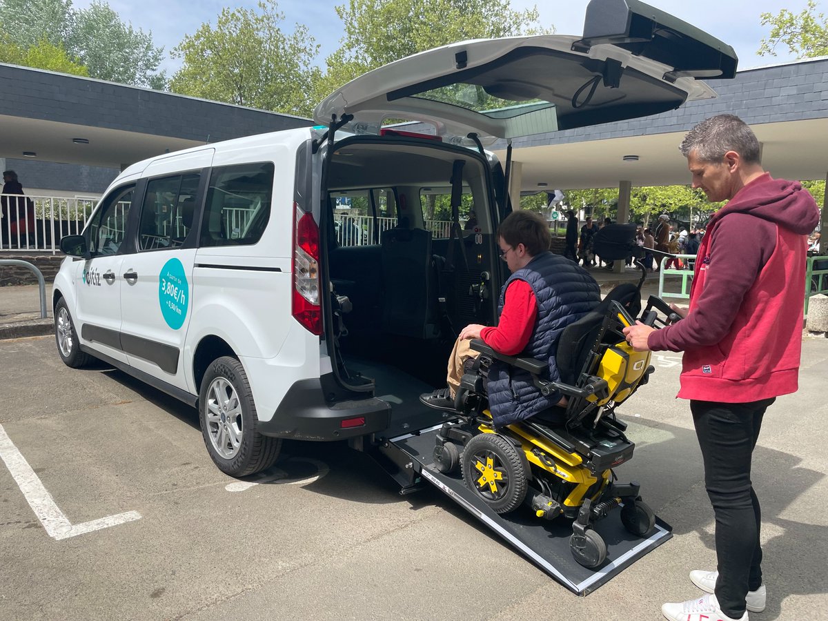 [Nouveau véhicule]🚗Citiz Rennes Métropole a mis en service un véhicule adapté au transport de personnes à mobilité réduite (#TPMR). 

👉En savoir plus :  bit.ly/3KWpFUO

#autopartage #mobilité @ReseauCitiz #Rennes