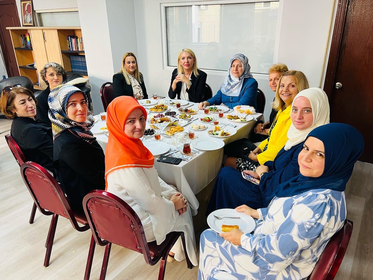 Türkiye Değişim Partimizin Kadın Kolları Genel Başkanımız Kader Yiğit’le birlikte, Bağımsız Türkiye Partisi Kadın Kolları Başkanı Seçil Mumcuoğlu ve ekibini ziyaret ettik ..

<a href="/M_Sarigul/">Mustafa Sarıgül</a> 
@TDP_turkiye 
<a href="/TeomanMutlu/">Teoman MUTLU</a> 
<a href="/BTP_Parti/">Bağımsız Türkiye Partisi</a> 
<a href="/btpkadinkollari/">BTP Kadın Kolları</a> 
<a href="/SecilMumcuoglu/">Seçil Mumcuoğlu</a>