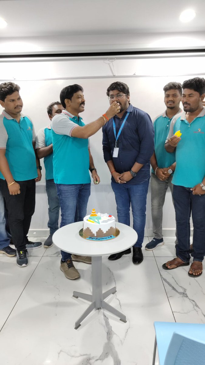 HoneyyGroup's tweet photo. The foundation of our company, the pillars of our strength. Celebrating Engineers' Day today.
#EngineersDay #happyengineer #HappyEngineersDay2022 #engineerslife #engineersday2022 #honeyygroupengineers #Celebrating https://t.co/wv6QgN6qnE