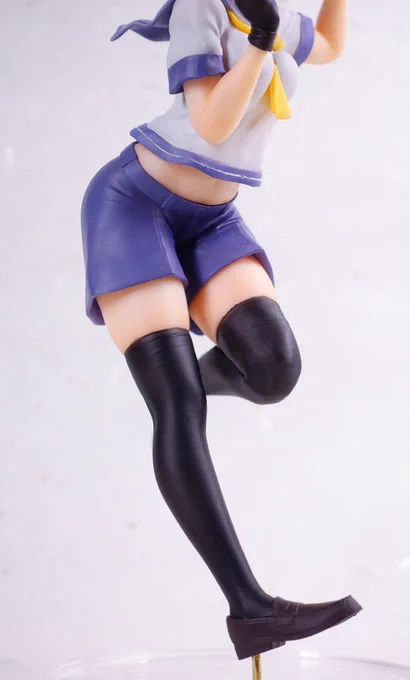 薄い本にも載せた 太もも盛れてる青葉ちゃんフィギュアの写真好き 